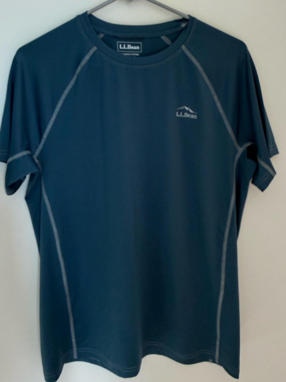 L.L.Bean Men’s Teal Performance Tee Slightly Fitted Stretch Active T-Shirt